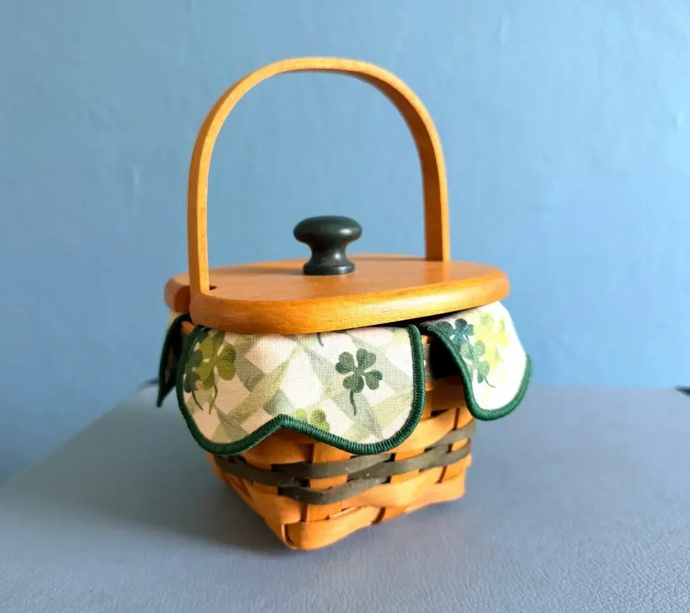 Vtg 1999 Longaberger Lots of Luck Basket Combo Shamrock Liner Wooden Lid St Pat
